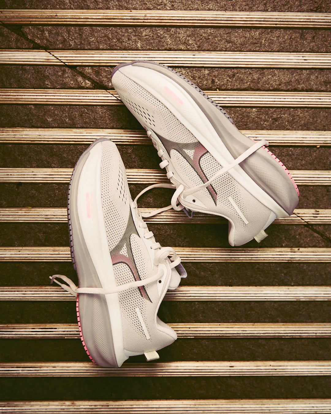 Mizuno Wave Rider 30 - Women's- Dapple Gray/Dark Slate/Pink